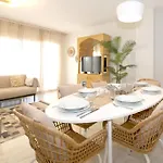 Port Seashore Apartment *