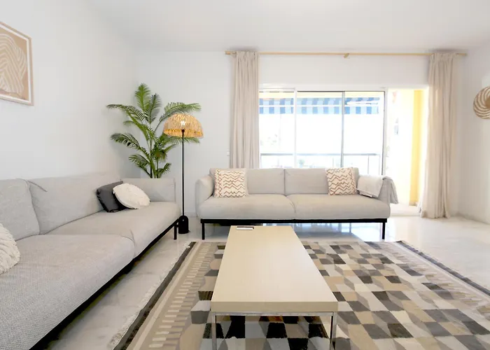 Port Seashore * Estepona